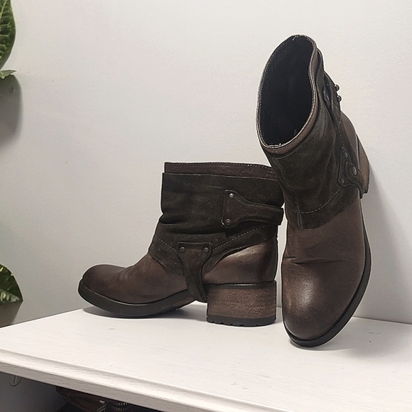 Couture Vera Wang Brown LeatherBoots / Booties, Made in Italy, Size 7.5 - Picture 9 of 11